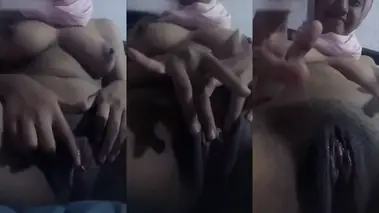 Bokep Jilbab Hijab Tembem Minta Oral Becek Liar Kost poster