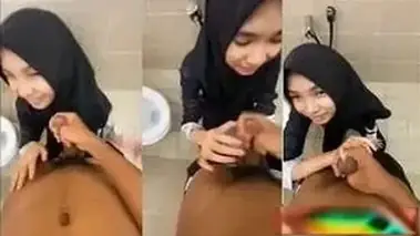 Bokep Jilbab Istri Tetangga Main Di Kontrakan poster
