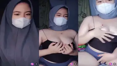Bokep Jilbab Masker Pamer Nenen Nakal Liar poster
