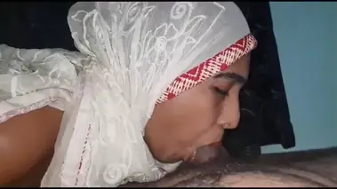 Bokep Jilbab Sepong Jilbab Putih Tampung Batang Gede poster