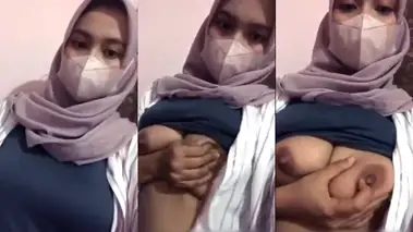 Bokep Jilbab Zilla Pap Payudara Montok Menggoda poster