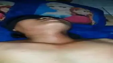Gadis Semok Cantik Pasrah Goyang Kasur Kursi poster