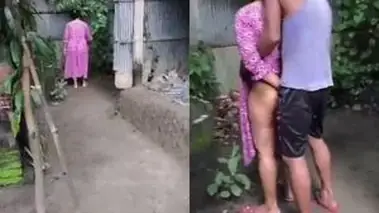 Tante Cantik Pasrah Posisi Doggy Kasur Halaman poster