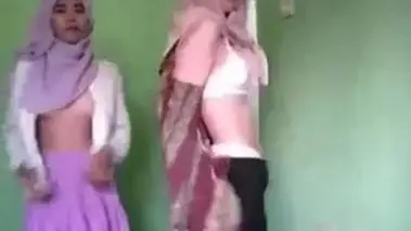 Ukhti Hijab Cantik Live Bersantai Kasur poster