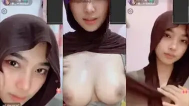 Ukhti Hijab Cantik Live Bersantai Kasur poster